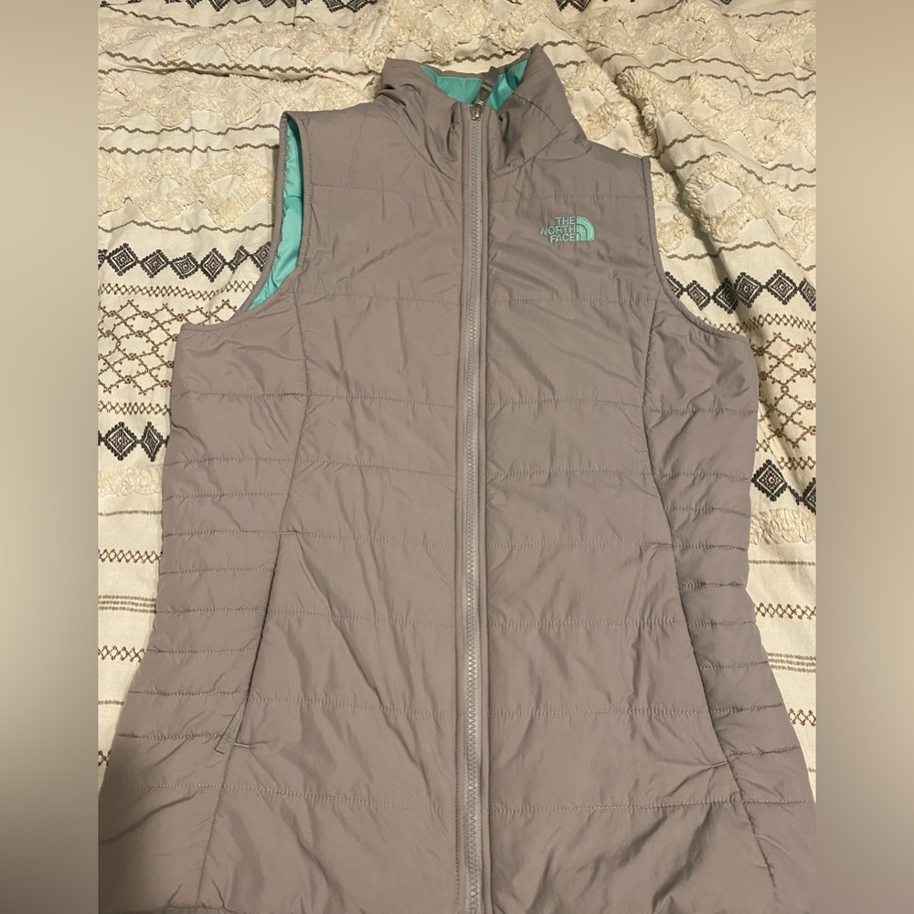 The North Face gray vest size girls XL